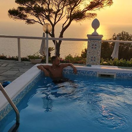 Bb La Guardiia Bed and Breakfast Anacapri  Eksteriør billede