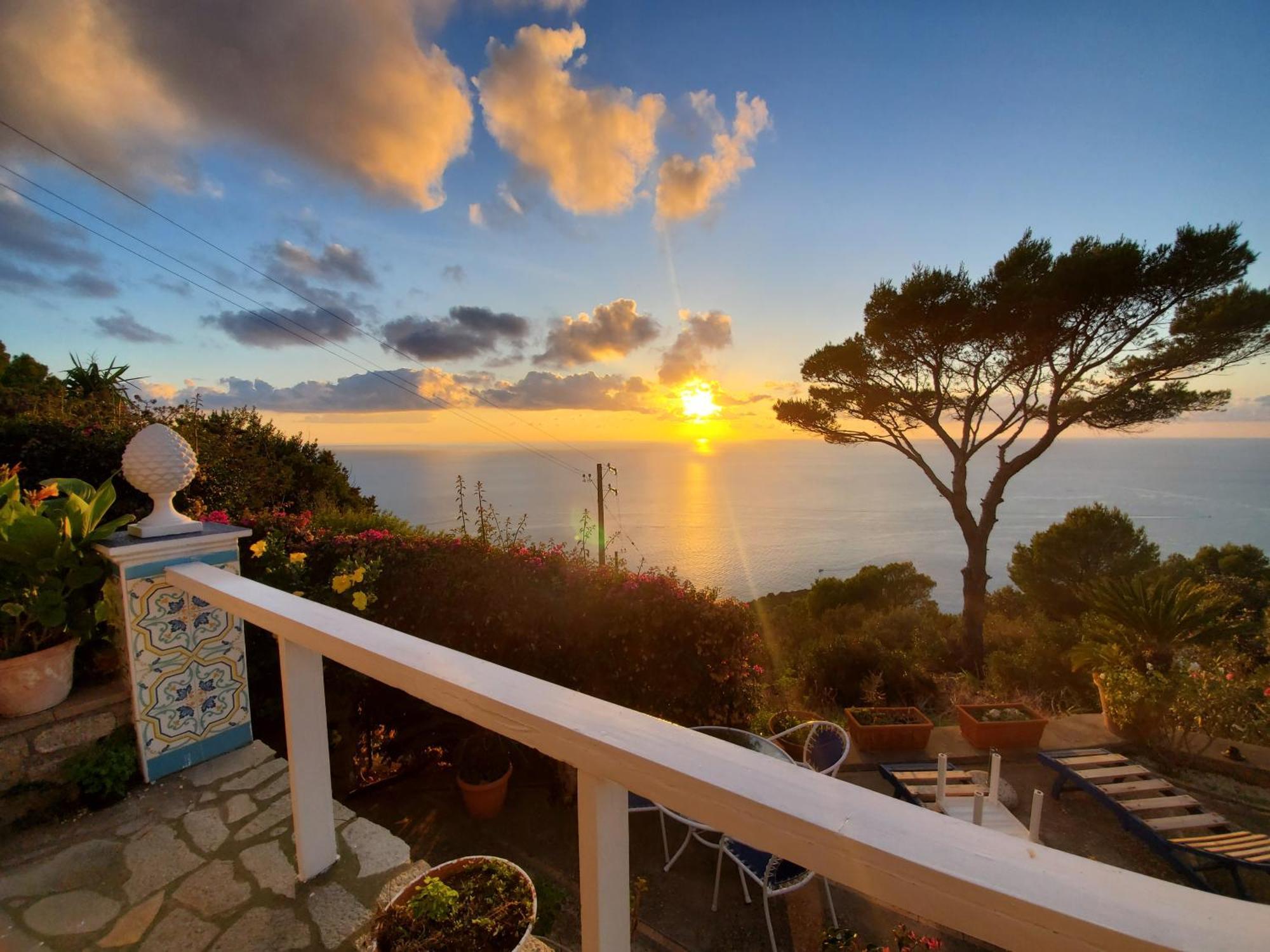 Bb La Guardiia Bed and Breakfast Anacapri  Eksteriør billede